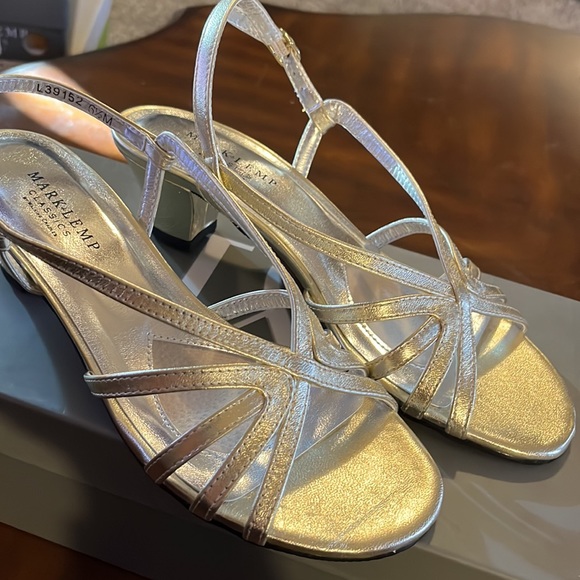 (155)NWT ladies gold sandals with heels. By Mark & Kemp(Walking Cradles. 6 1/2 - Picture 1 of 8